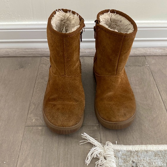 Girls Size 1 boots - Picture 1 of 2